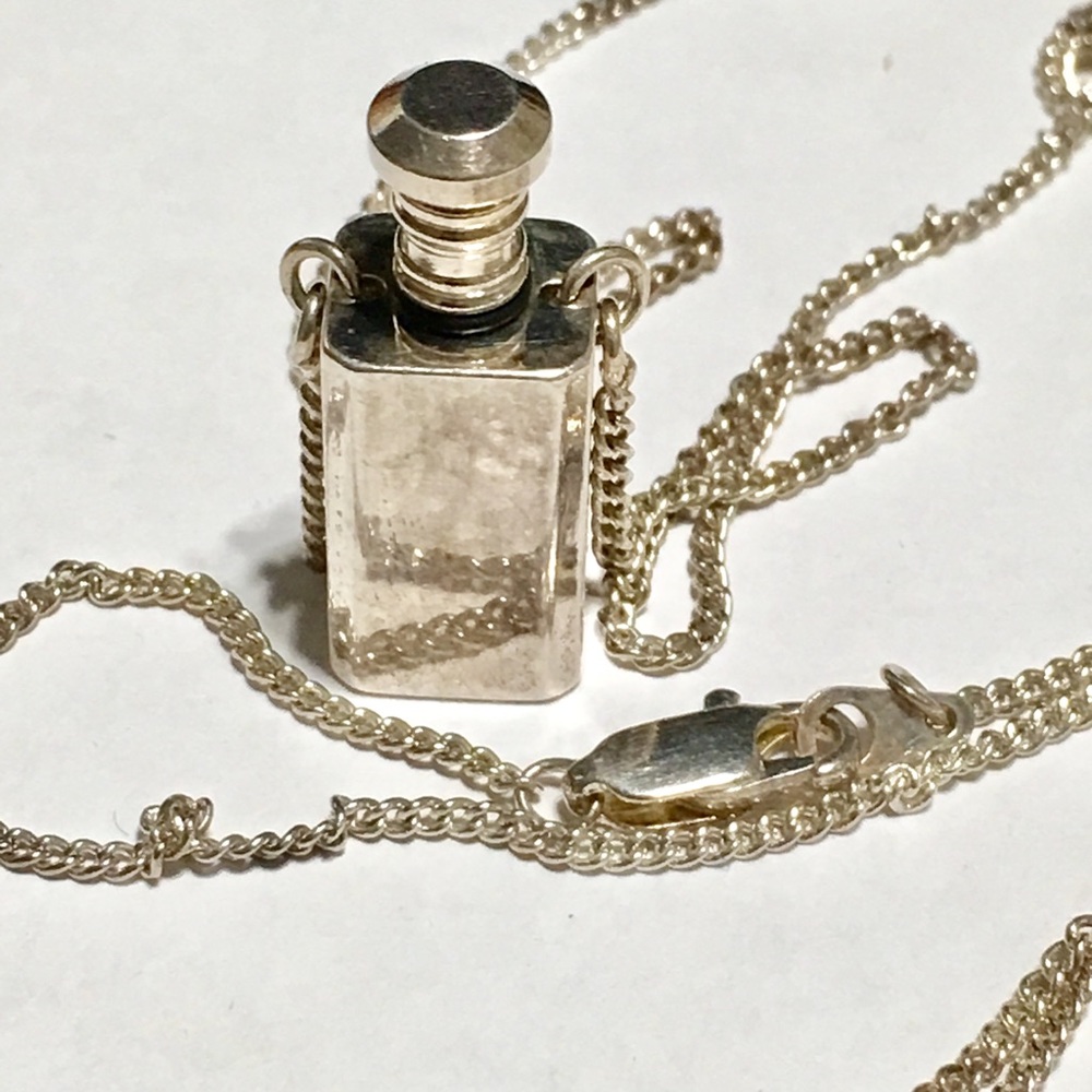 Vintage Silver Necklace and Pendant - Picture 7 of 7